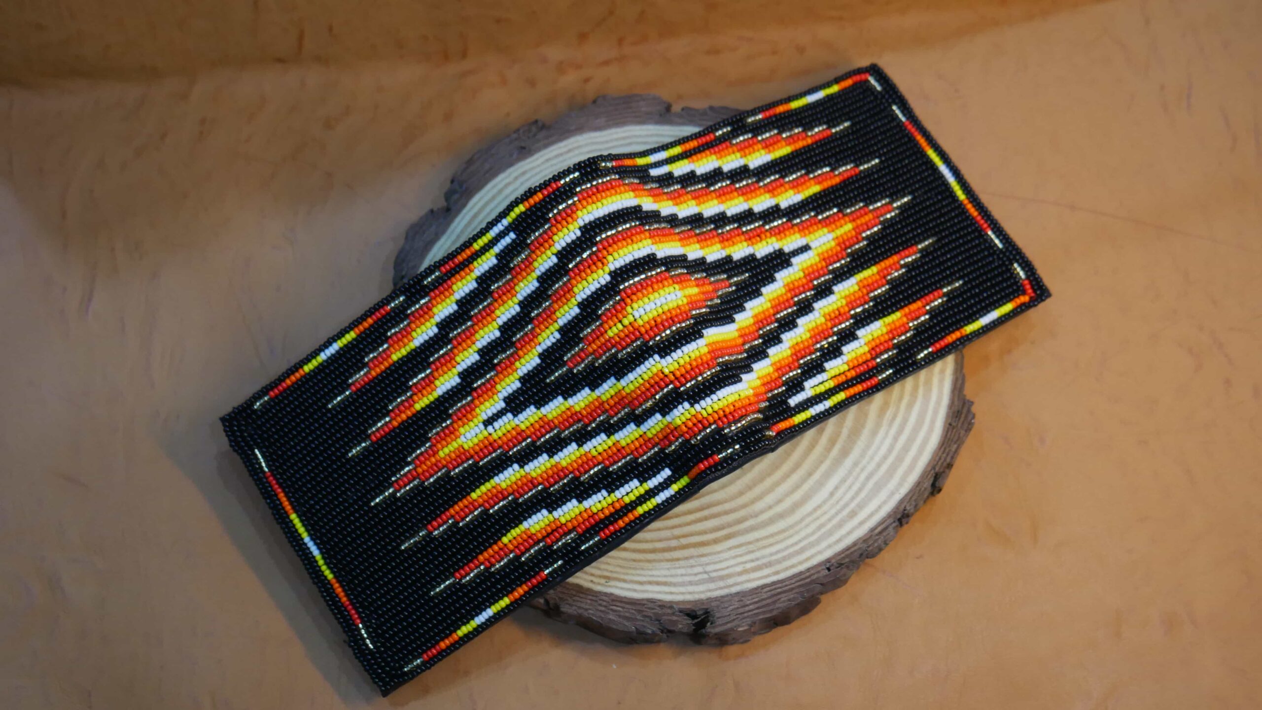 Handmade Native American Seed beads Beaded Genuine Leather Wallet (Black )