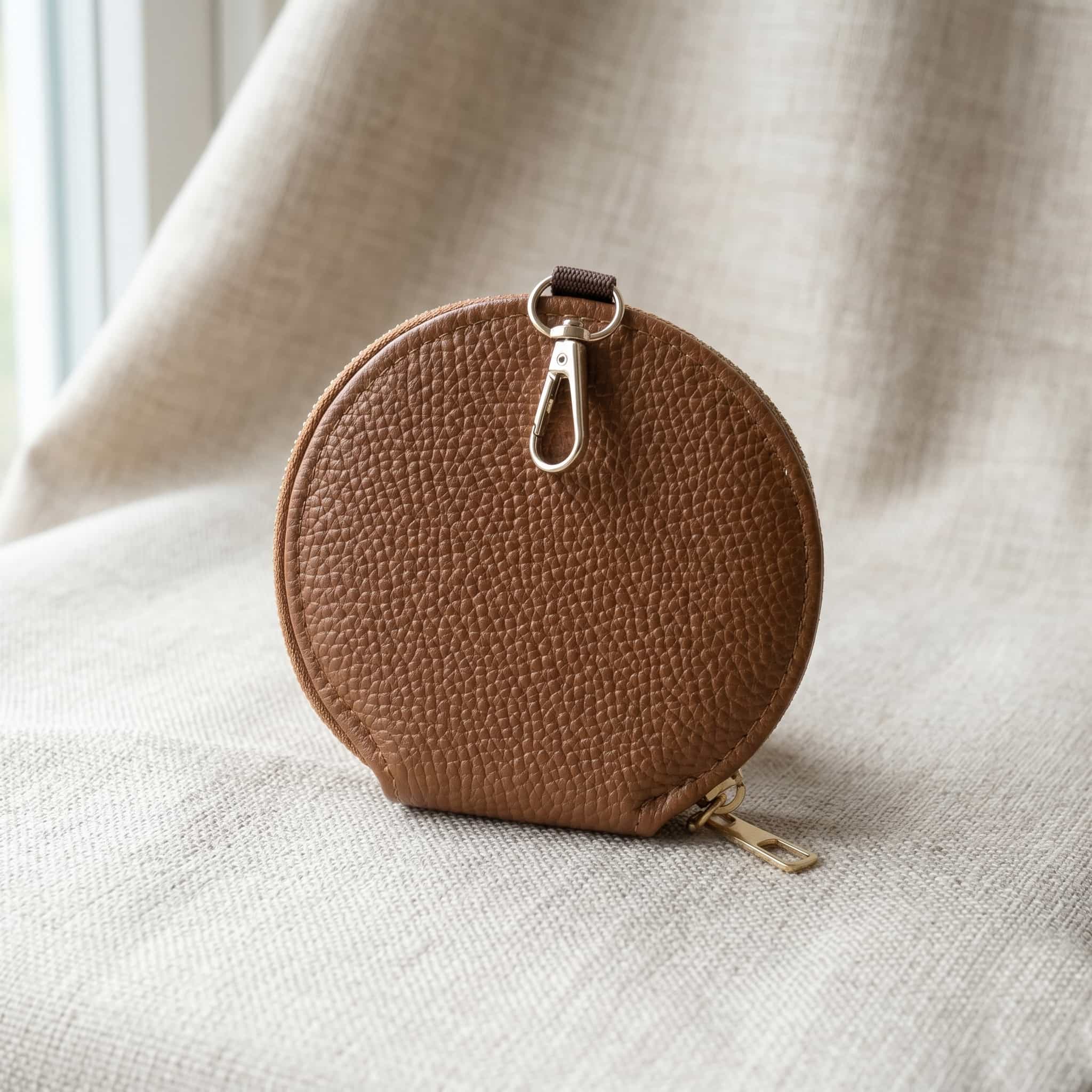 Leather Round Zipper Coin Bag Minimalist wallet (Brown)
