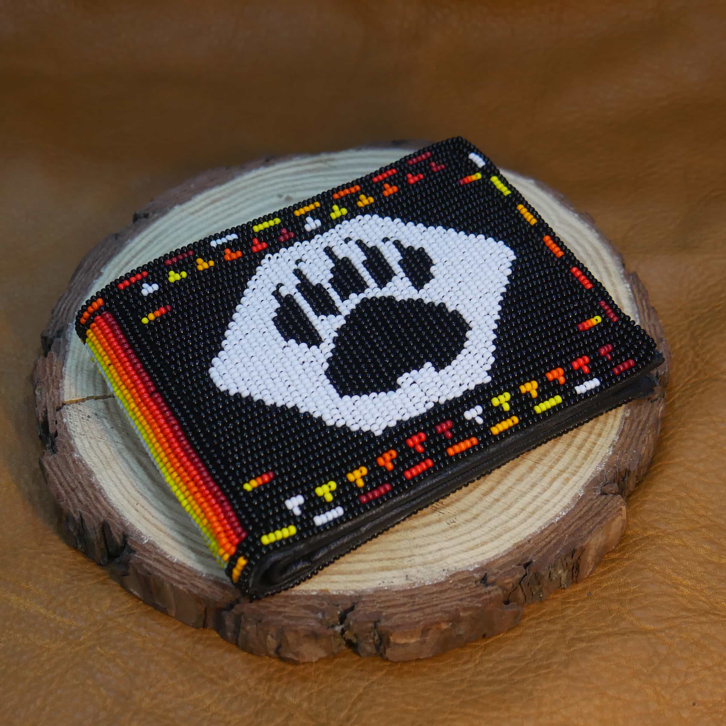 Handmade Native American Seed beads Beaded Genuine Leather Wallet ( Black & White Bear-Paw )